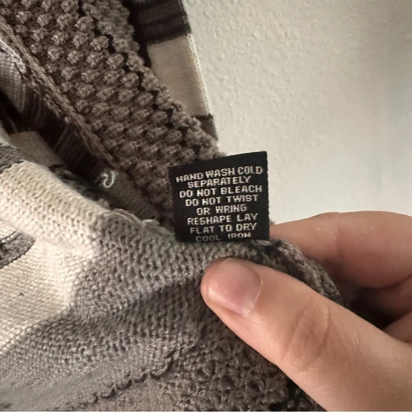 BCBG MaxZaria Aztec Chunky Knit Western Long Sweater Open Front Size Small - Picture 6 of 9